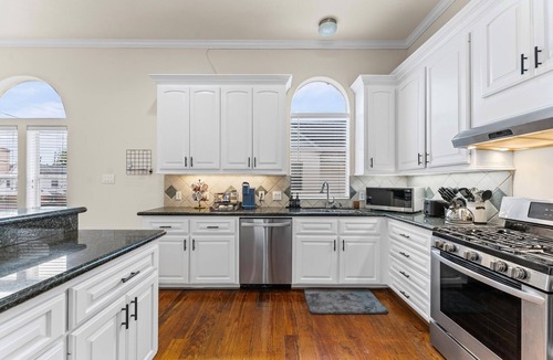 Texas Medical Center House | 3-bedroom townhome Centrally located near Medical Center/NRG stadium.