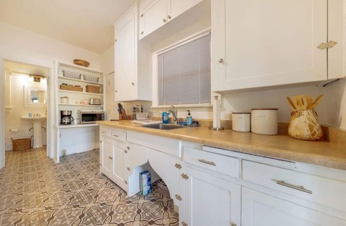 West University House | 3 Blocks from U of A & 4th Ave/1 BR 1 BA/Cozy