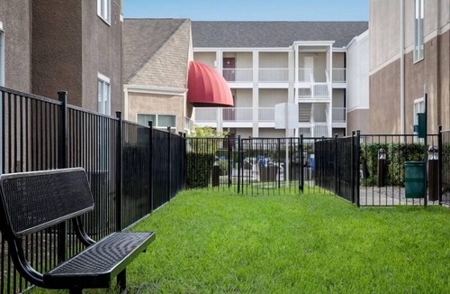 Dallas Apartment | 3 Two Bedroom Suites Near the Museum of Biblical Art TX w/Free Breakfast Buffet