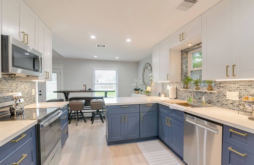 Barker House | 30 Miles to NRG Stadium - Family Home in Houston!