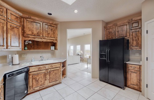 Rio Rancho House | 3BR/2BA/Open Floor plan/views-31 night minimum. Sleeps up to six. Dogs OK.
