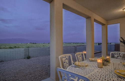 Rio Rancho House | 3BR/2BA/Open Floor plan/views-31 night minimum. Sleeps up to six. Dogs OK.