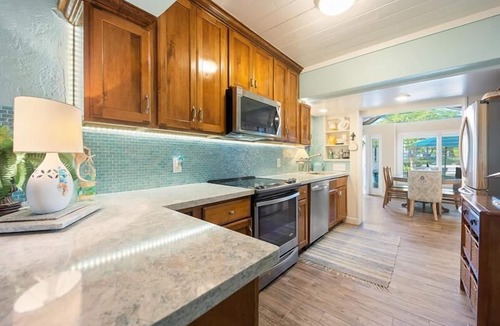 Rock Harbor Cottage | 3BR/3BA Key Largo Cottage by the Sea With Private Pool, Putting Course, and More