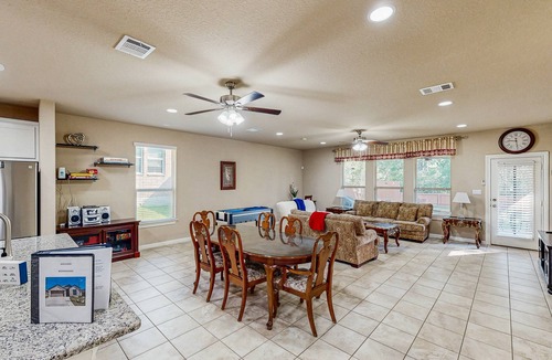 Scenic Oaks House | 3BR Home w, foosball! Close to Six Flags