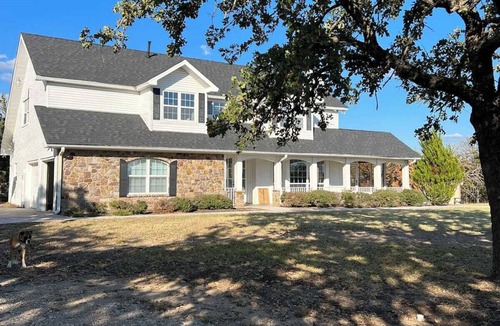Paradise House | 4 Bedroom Farmhouse on Private 148 acres with 5 Ponds