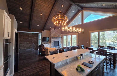 Bayfield House | 4-bedroom Mountain home above the Vallecito Reservoir with AC, fitness room