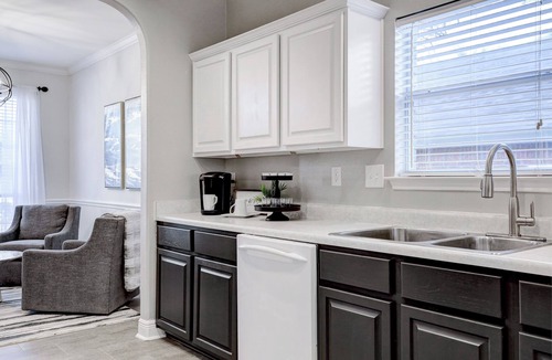 North San Antonio - SAT House | 4-bedroom One story house, Quiet getaway near shops, and military base