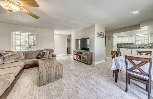 Roswell House | 4 Mi to Museums: Roswell Getaway w/Game Room!