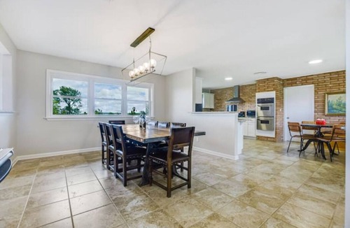 Cedar Creek House | 40-Acre Private Ranch Pool 2 Homes Near Austin.
