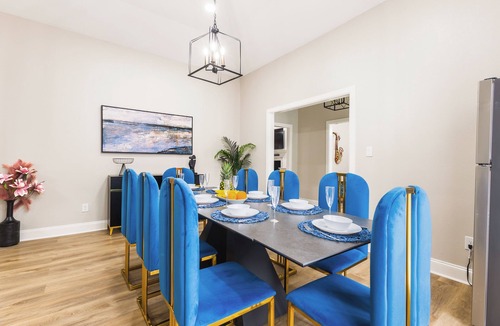 Park Central House | ★4BR Dallas Family Estate | Heated Pool + Hot Tub | Sleeps 16 | Lake Highlands★