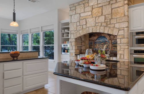 Oak Shores On Lake Austin House | 4BR Lake Austin Estate | Private Dock + Wake Surf Water | 200 Ft Frontage