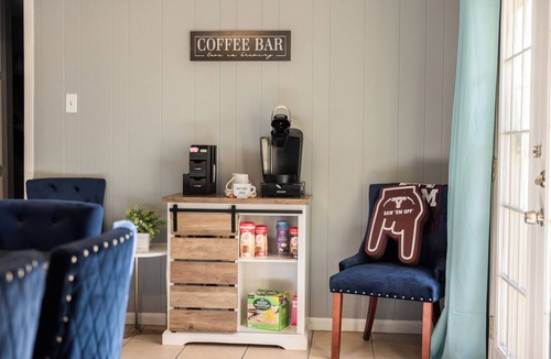 College Station House | 5 Bedroom Home 6 Minutes to Kyle Field—Perfect Game Day House or Ring Dunk