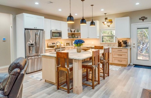 Brookeland House | 5 Mi to Lake! Home w/Boat Parking & Pool Access