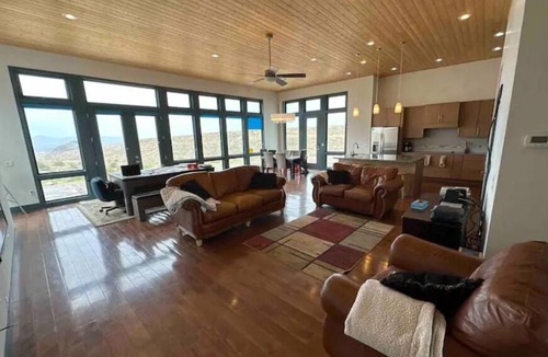 Truth or Consequences House | 57 Taylor in TRC NM at Elephant Butte Lake