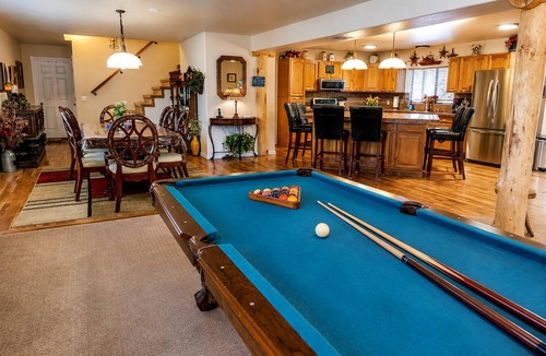 Cloudcroft Ski Chalet | 5BR Chalet: Panoramic Views & Game Room