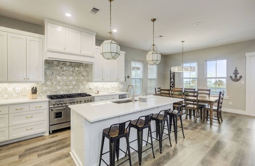 Beachside Village House | 5BR Luxury Beach Retreat - Ocean Views - The Breeze Kneez