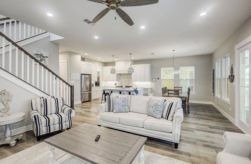 Beachside Village House | 5BR Luxury Beach Retreat - Ocean Views - The Breeze Kneez