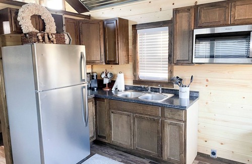 Hico Cabin | 6 Hico Tiny Town Bunk House Farm Animals fire pit near Glen Rose Fossil Rim