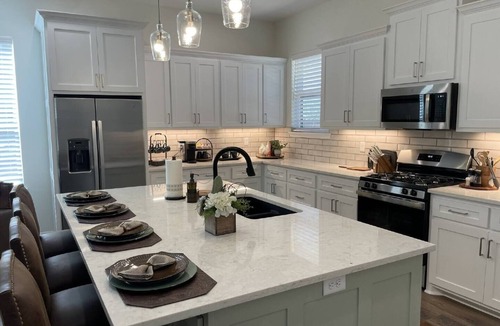 Stephenville House | 7 Bedroom 7.5 Bathroom Stephenville Villa