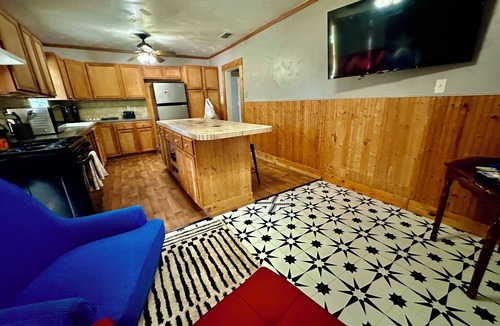 Hico House | 7 Hico Farm House Monthly Rental avail Petting Zoo Campfire Glen Rose Fossil Rim