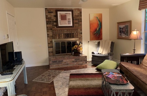 Handley House | 7 Miles from AT&T Stadium & Down Town Ft. Worth