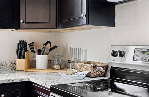 Kessler Apartment | A boutique retreat in the heart of Oak Cliff — beautifully designed, thoughtfully stocked, and just steps from the best of Bishop Arts.