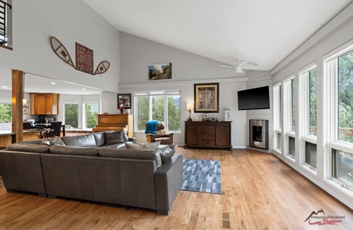 Hermosa House | A/C, Hot Tub, Ping-Pong & Air Hockey, Pet Friendly