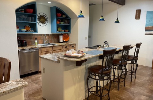 Bear Canyon Hills House | A very, very, very fine house!