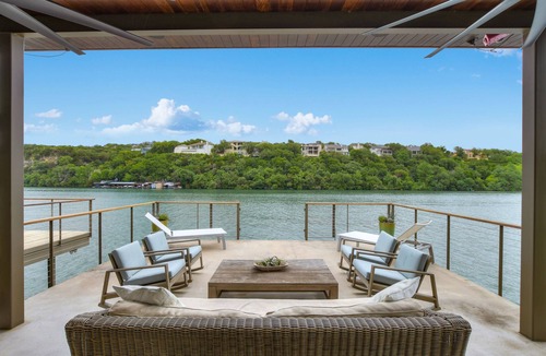 Green Park House | Above Lakeside I Lakefront | Pickleball I Pool/Spa l Firepit I Luxe Services