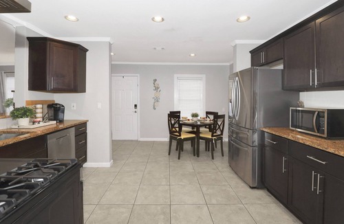 Fort Worth House | Adjacent to park and 5 min walk to the boat dock!