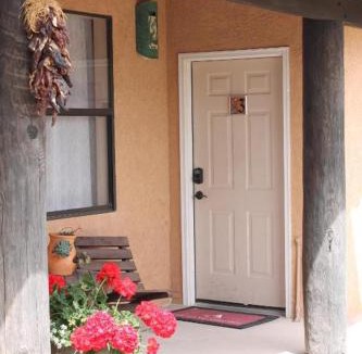 Artesia Hotel | Adobe Rose Boutique Inn