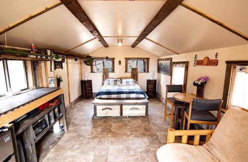 Monticello House | Adorable Glamping Cabin on a Wheat Farm for a Unique Getaway near Canyonlands National Park in Utah