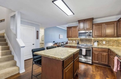 Wellborn House | Aggie Escape 4BR+Fire Pit + Yard Games Near A&M
