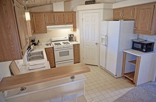 Ticaboo House | Air Conditioning - Close to Lake Powell & Bullfrog Marina + OHV Trails near home