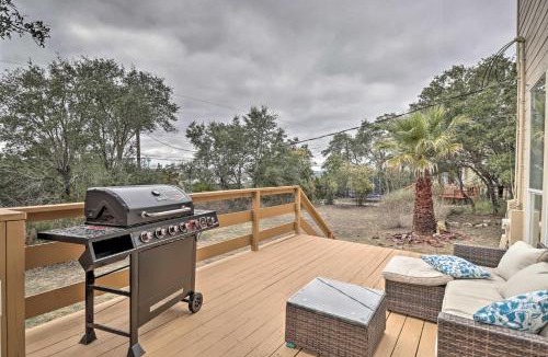 Travis Landing Villa | Airy Villa in Austin w/Badminton/Volleyball Court