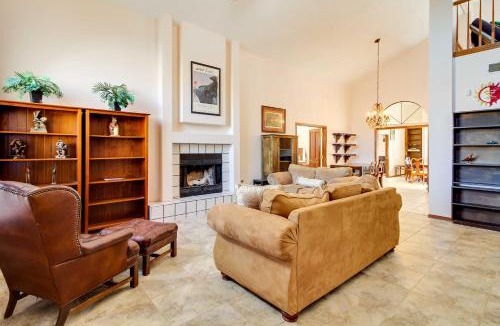 Paradise Hills Civic House | Albuquerque Home w/Spacious Yard & Fire Pit!