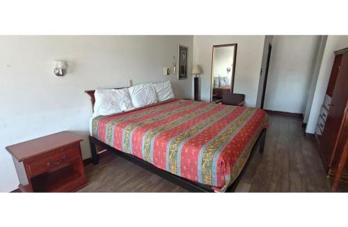 Trumbull Village Hotel | Albuquerque Inn Near Airport I 40