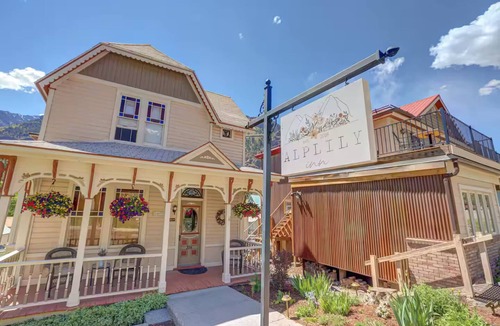 Ouray Apartment | AlpLily Inn ~ Box Canyon Room ~ Private Balcony ~ 5 min walk to Ice Park ~ AC!