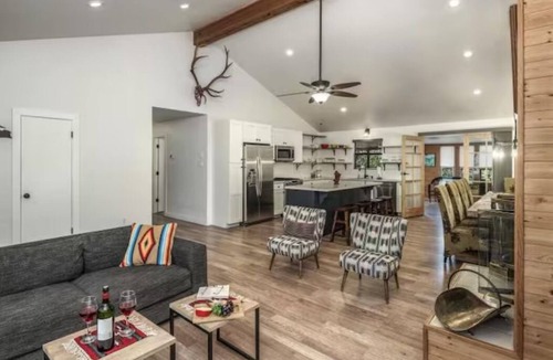 Alto House | Alto Gem - Mtn View Rendezvous - Hot Tub - Great Views