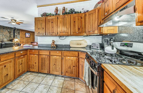 Alto House | Alto Mtn Retreat on 8 Acres w/Indoor Hot Tub
