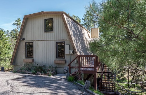 Alto Cabin | Alto Pines, 3 Bedrooms, Sleeps 6, Wood Burning Fireplace, Deck, Grill