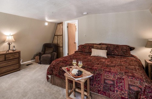 Alto House | Alto Pines, 3 Bedrooms, Sleeps 6, Wood Burning Fireplace, Deck, Grill