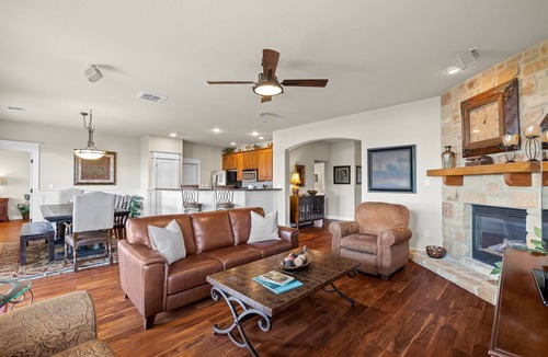 Jonestown House | Amazing 4 bdrm Home w/Panoramic Lake Views in Hollows Resort! Pickleball, 4 Pools, Fitness Center!