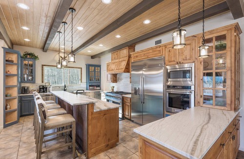 Purgatory House | Amazing Luxury Home - Views/Hot Tub/Fire Pit/Ping Pong - 3 Miles to Purg