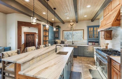 Purgatory House | Amazing Luxury Home - Views/Hot Tub/Fire Pit/Ping Pong - 3 Miles to Purg