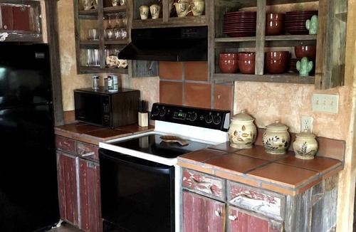 Tarpley Cabin | Antler Mountain House in Tarpley, TX