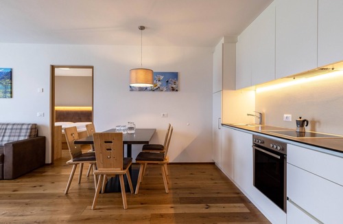 San Lorenzo di Sebato Apartment | Apartment "Stefansdorf Wohnung 4" with Mountain View, Wi-Fi, Garden, Balcony and Barbecue