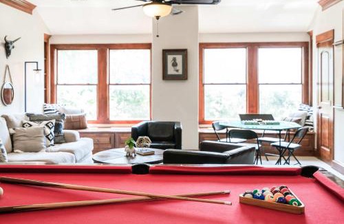 South River City House | ATX Oasis - Pool - Hot tub - Firepit - Billiards