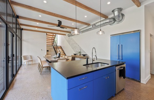 Barton Heights House | Austin Downtown Pool, Hot Tub & Guest House