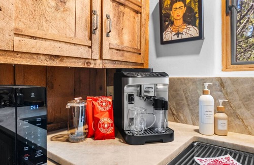 Northeast Santa Fe House | Authentic Adobe Retreat - Family & Group Getaway